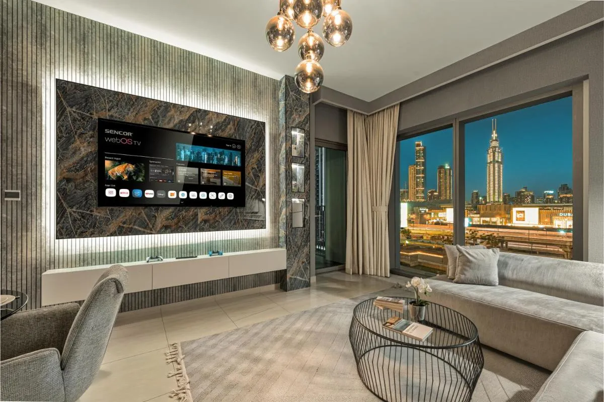 ⁨Dubai Mall Connection - Burj Views - Turf Balcony⁩ — صورة 11