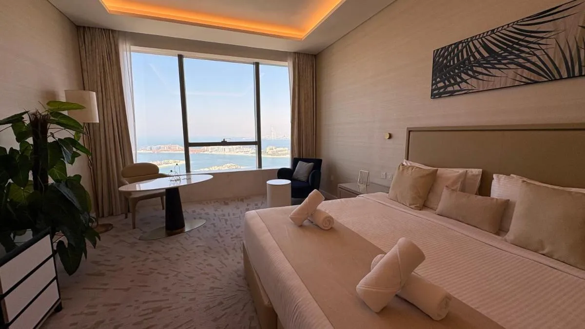 سانت ريجيس سكي ريسيدينسي ات بالم تاور بي درب هوليداي هوميس - دبي، الإمارات