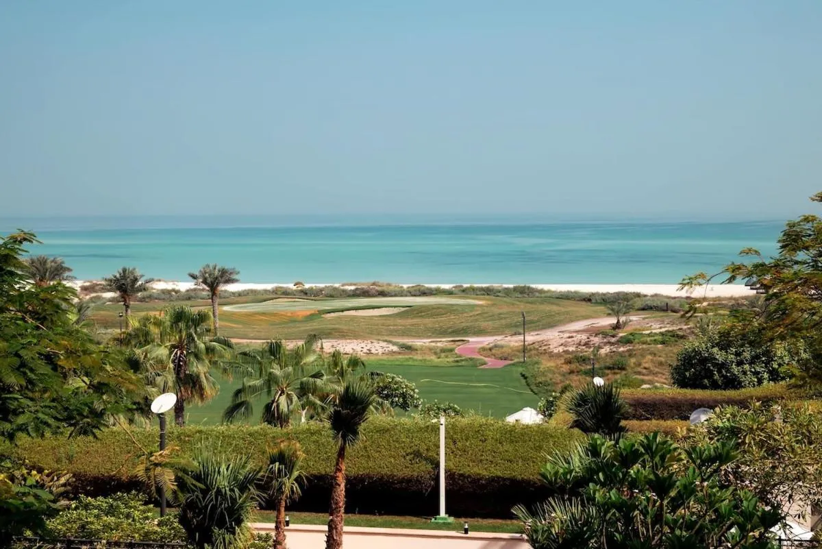 ليسسابادي ات سانت ريجيس ساادييات - أبوظبي، الإمارات