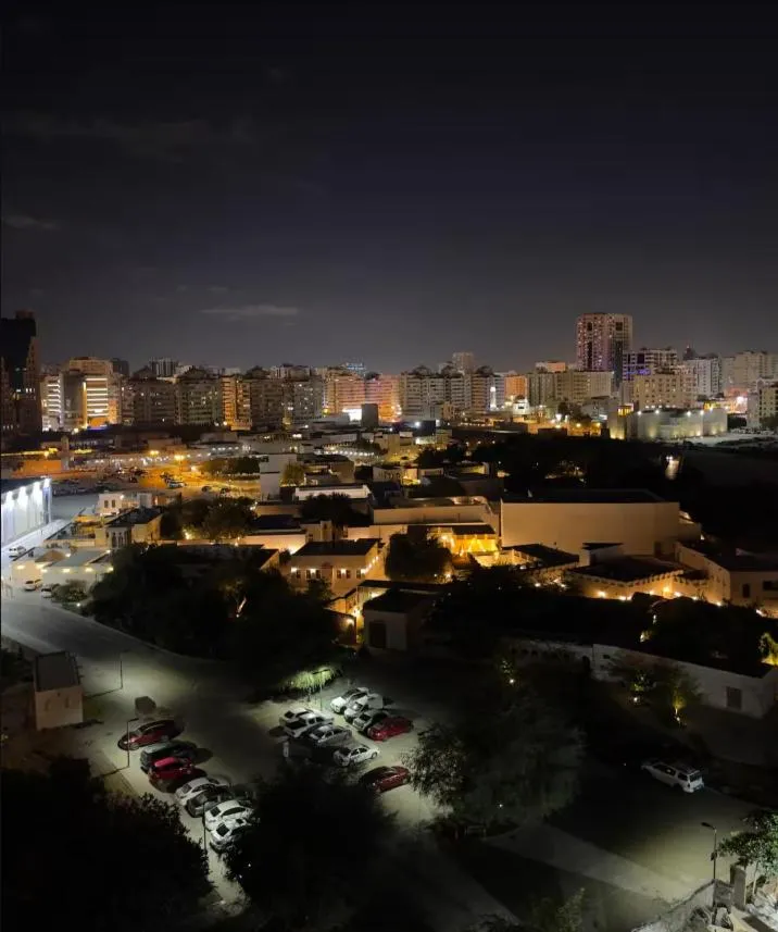 Sea View APT Near dubai Bus Station men Sharing — صورة 2