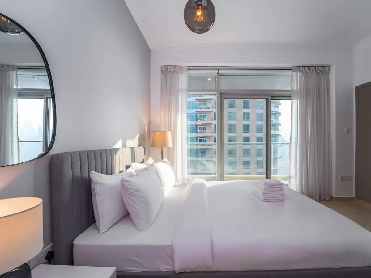 Burj Views 3 min from Dubai Mall Luxury DownTown Residence — صورة 2
