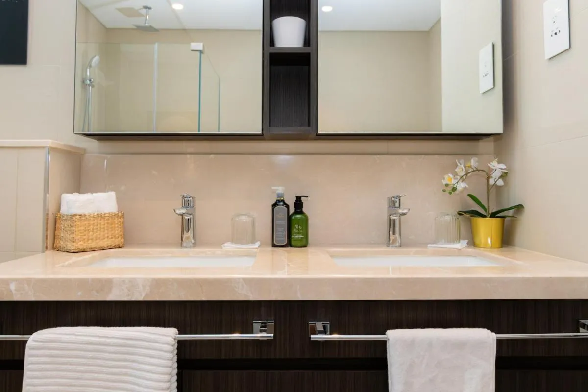 ⁨Elite Escape Holiday Home - 2 BHK Getaway with Dubai Mall Access - 1503⁩ — صورة 22