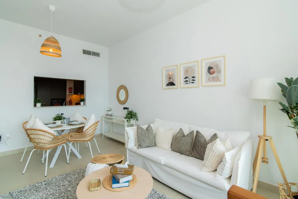 ⁨Elite Escape Holiday Home - 2 BHK Getaway with Dubai Mall Access - 1503⁩ — صورة 5