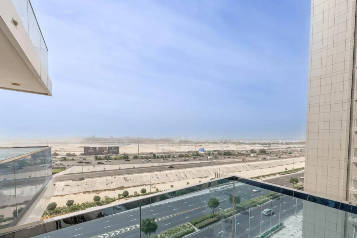 ⁨Cozy Studio 7 Minutes From Dubai Mail⁩ — صورة 45