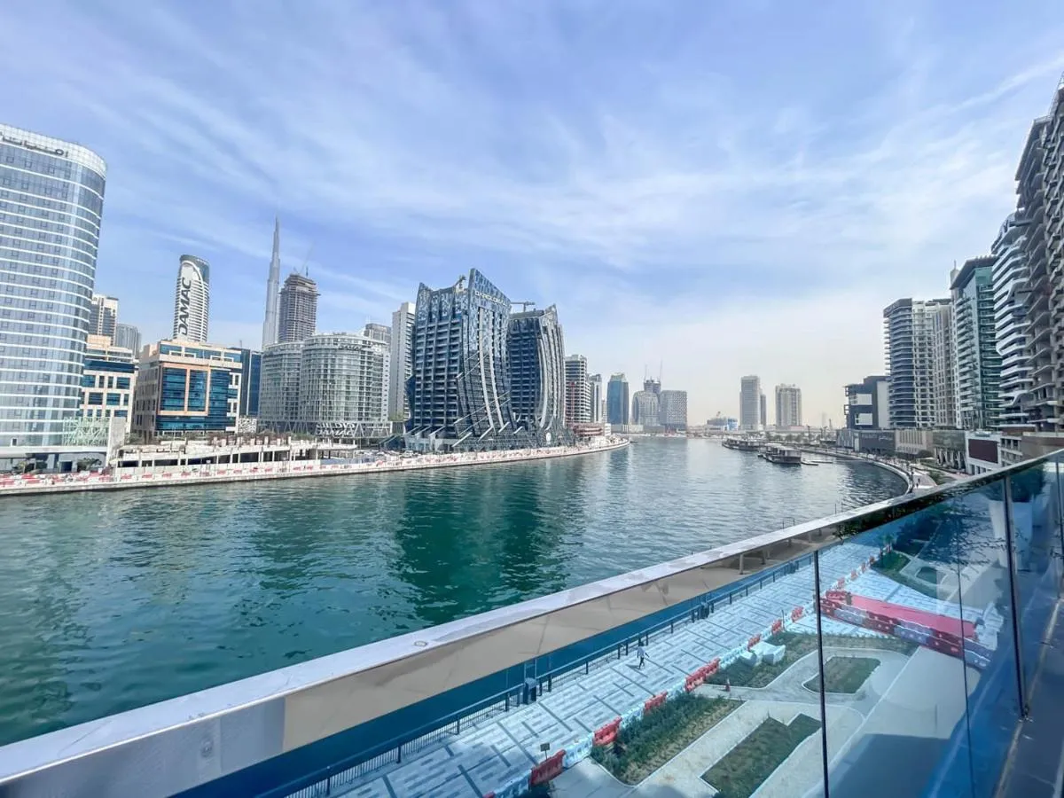 ⁨Cozy Studio 7 Minutes From Dubai Mail⁩ — صورة 7