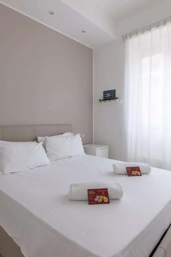 فيا سانتا كروك 1 لايا هوسبيتاليتي - ميلانو، إيطاليا