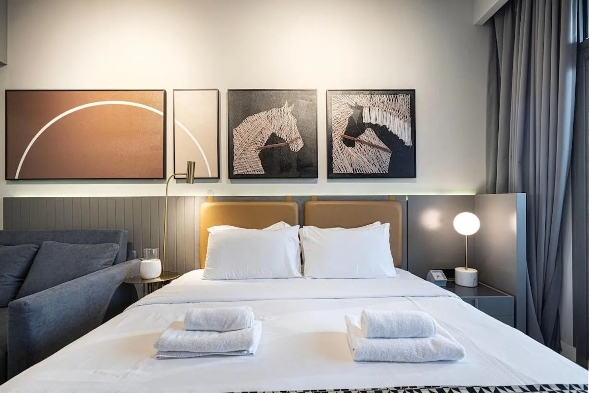 ⁨Cosy Studio, 7-min walk Burj Khalifa and Dubai Mall⁩ — صورة 11