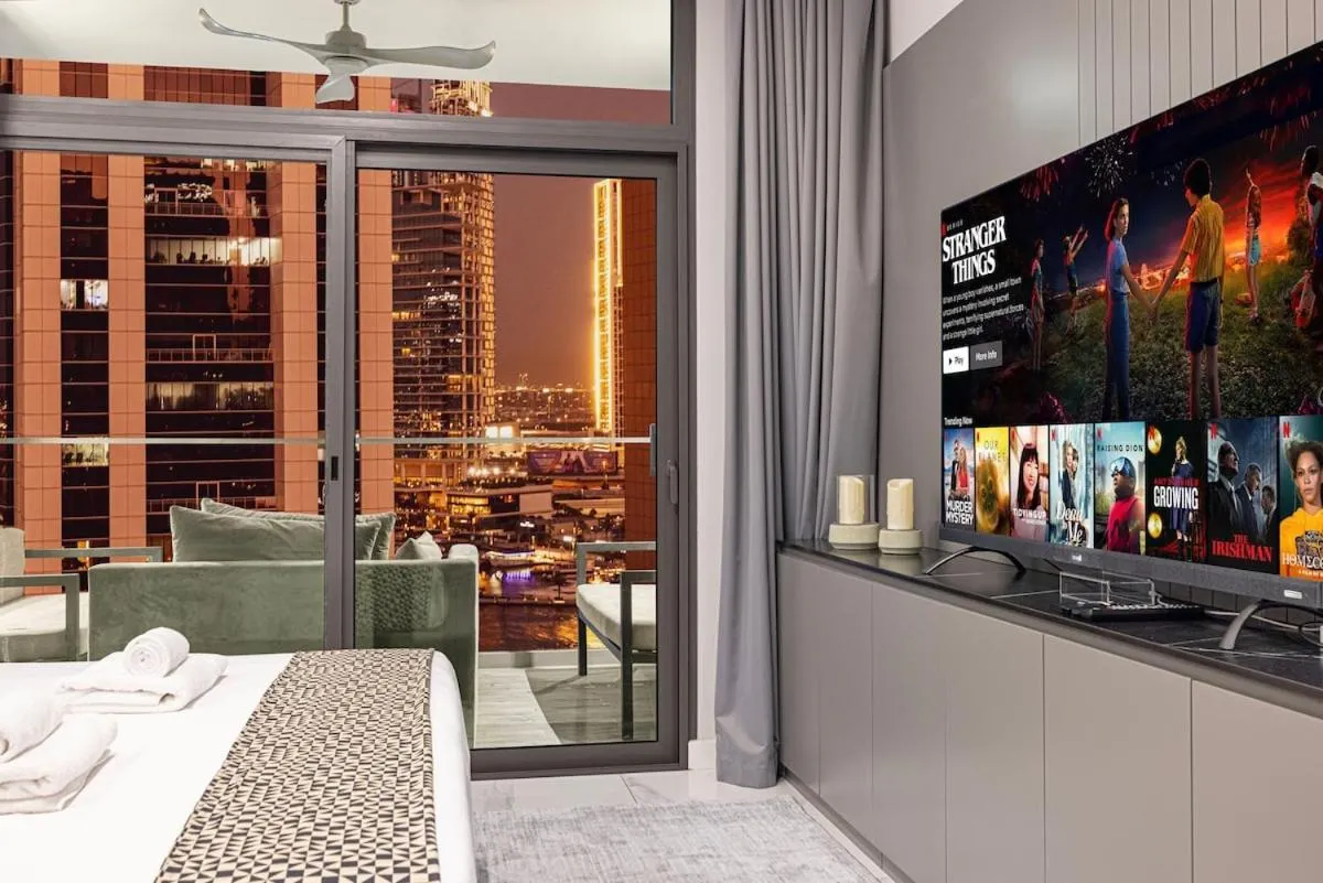 ⁨Cosy Studio, 7-min walk Burj Khalifa and Dubai Mall⁩ — صورة 14