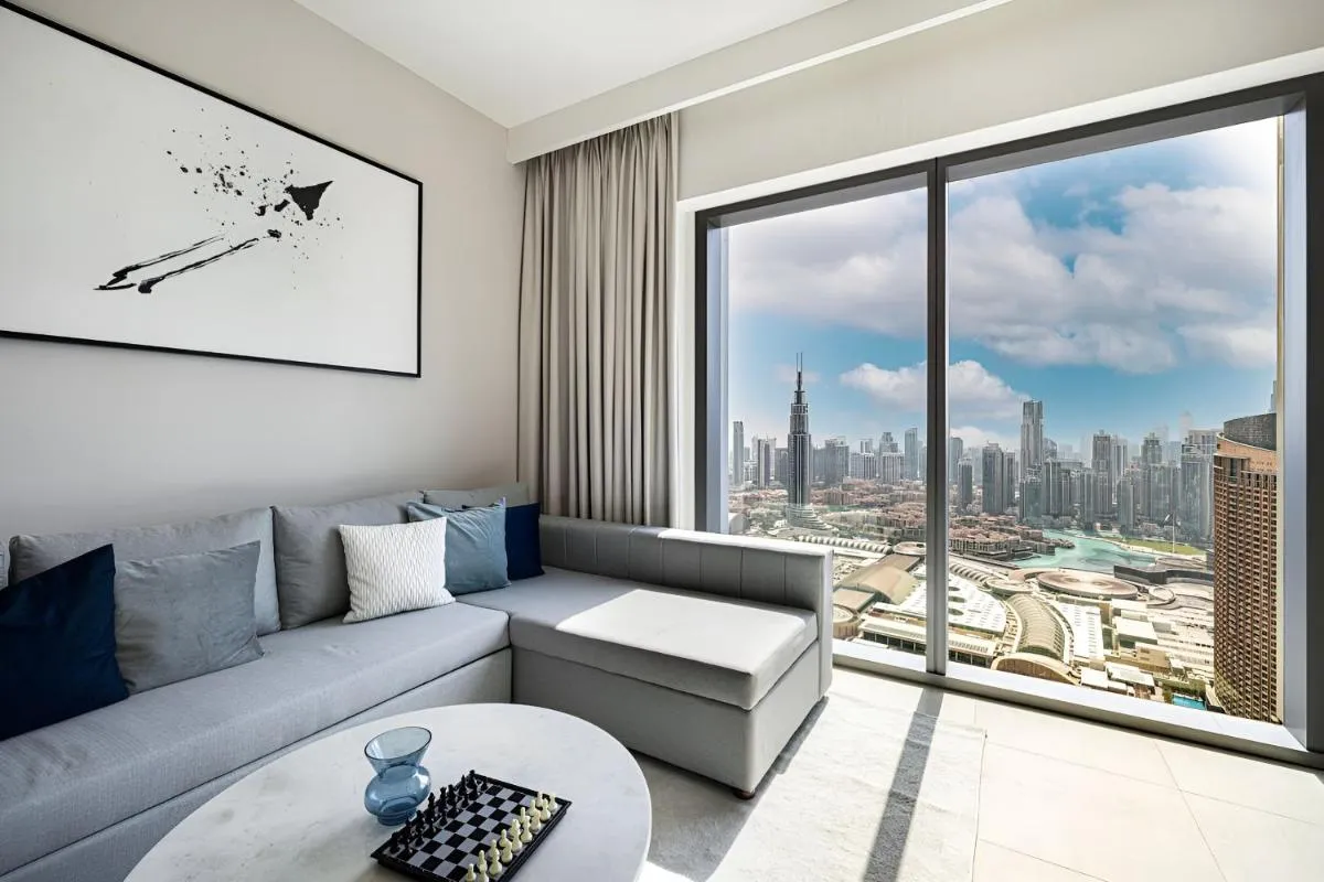 ⁨Dubai Mall Connection - Burj Views - Turf Balcony⁩ — صورة 24
