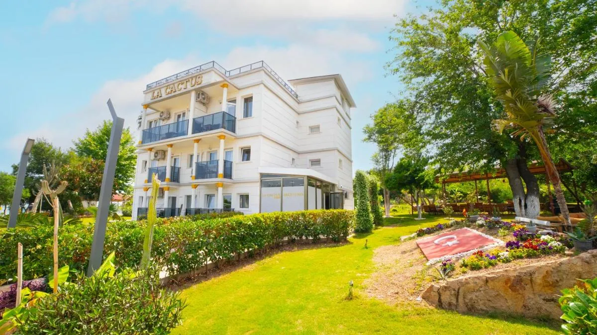 La Cactus Boutique Hotel - أنطاليا، تركيا