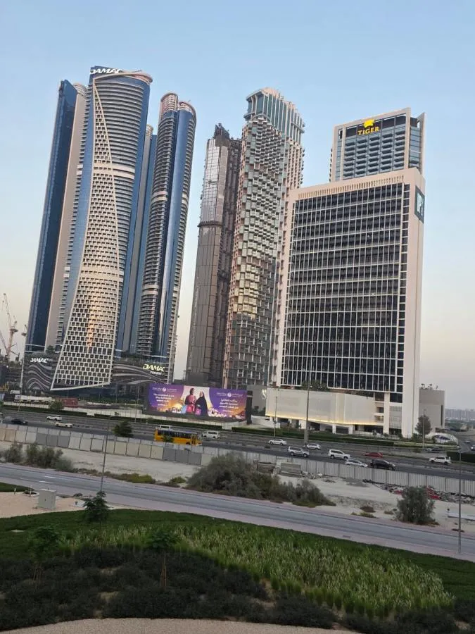 UP Side Living Business bay Dubai — صورة 3