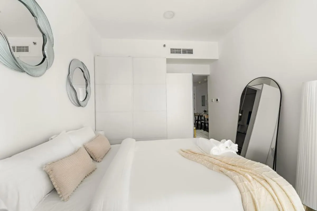 Bright Studio in Dubai Gate 2 — صورة 3