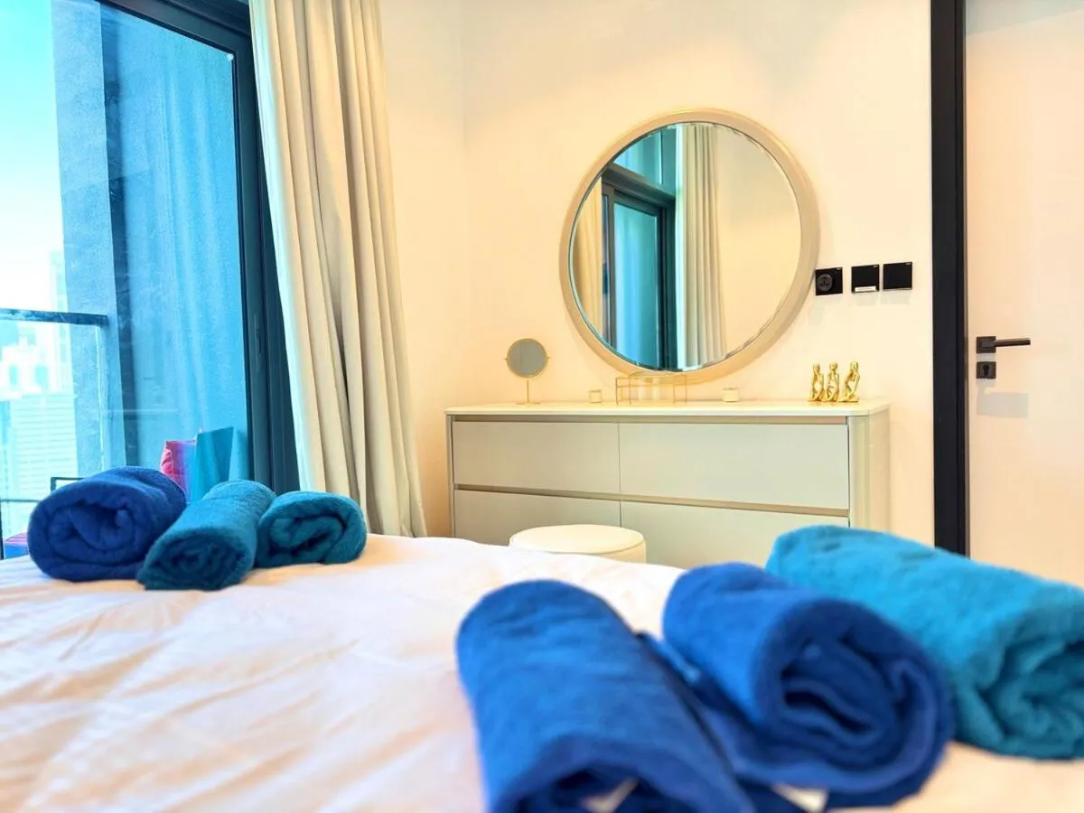 ⁨5 Star Apartment Dubai Burj KhalifaView⁩ — صورة 25