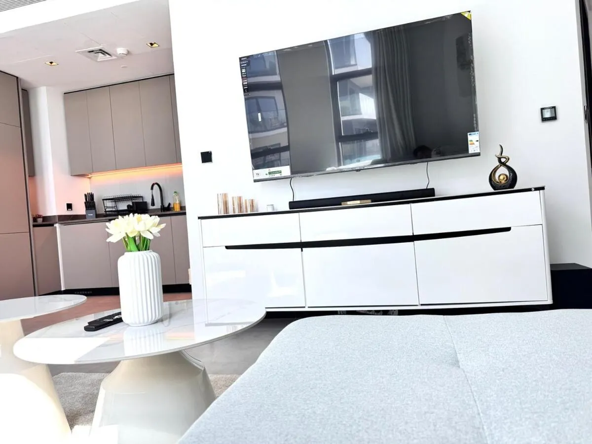 ⁨5 Star Apartment Dubai Burj KhalifaView⁩ — صورة 26
