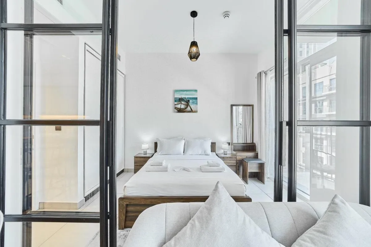 Chic 1BR in Socio Dubai Hills Near Park and Mall — صورة 2