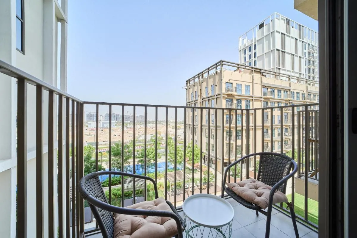 Chic 1BR in Socio Dubai Hills Near Park and Mall — صورة 4