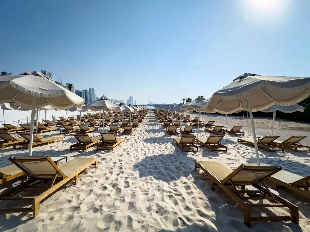 Palm Jumeirah Beachfront 1 Bedroom Apartment with Rooftop Infinity Pool and Atlantis Views — صورة 3