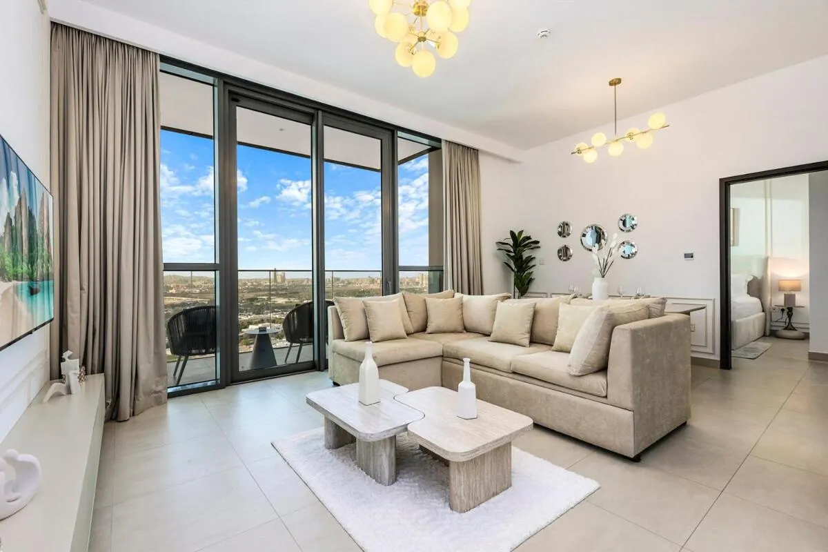 ⁨FIRST CLASS 1BR Stylish Gem Near Dubai Mall⁩ — صورة 2