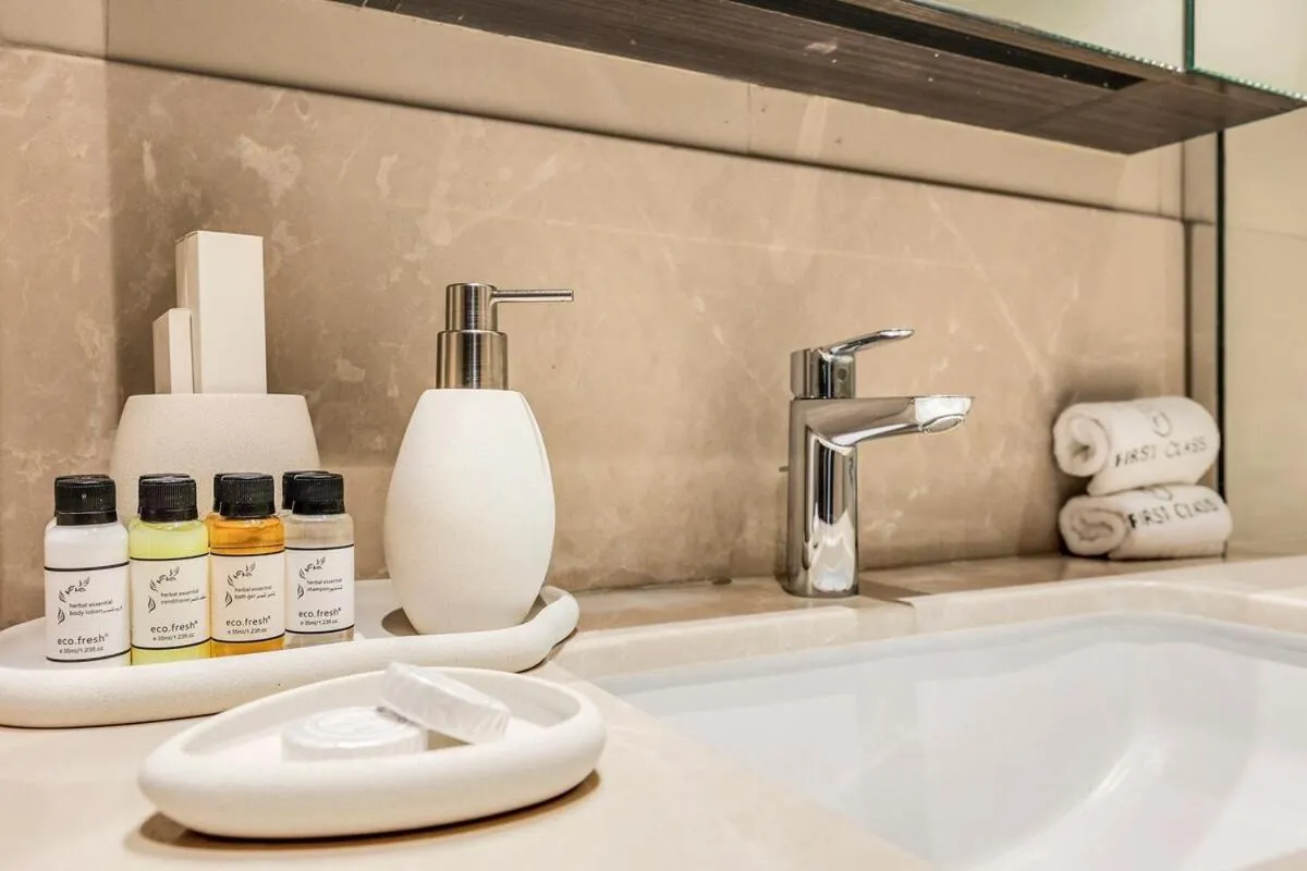 ⁨FIRST CLASS 1BR Stylish Gem Near Dubai Mall⁩ — صورة 14