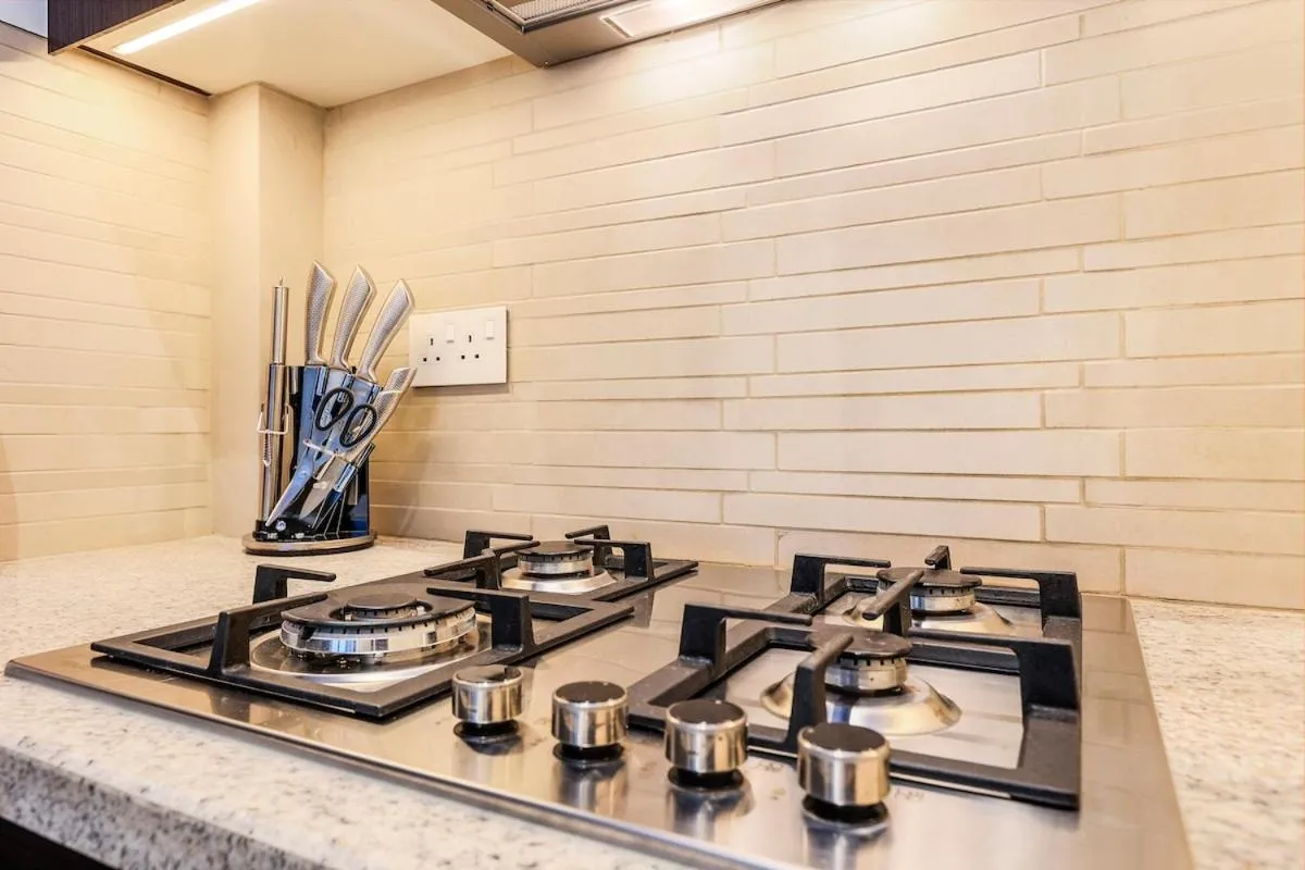 ⁨FIRST CLASS 1BR Stylish Gem Near Dubai Mall⁩ — صورة 35