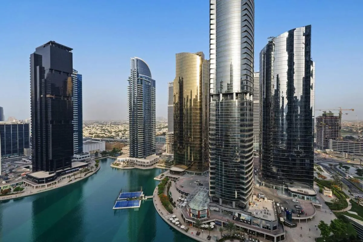 Elegant Haven and Spacious 2BR in Lake Terrace — صورة 2