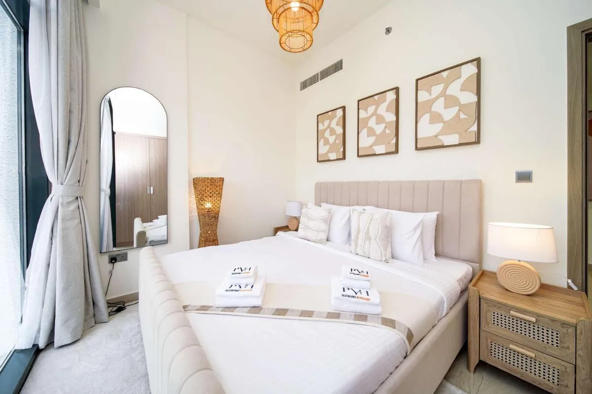 ⁨PVH - Stylish 1BR Near Dubai Mall - Azizi Riviera⁩ — صورة 4