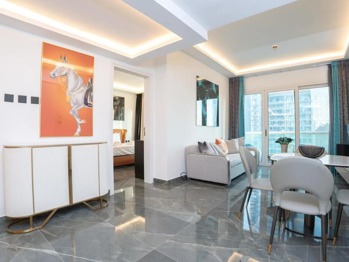 Cozy and Uniquely Furnished One Bedroom Dubai Marina — صورة 2
