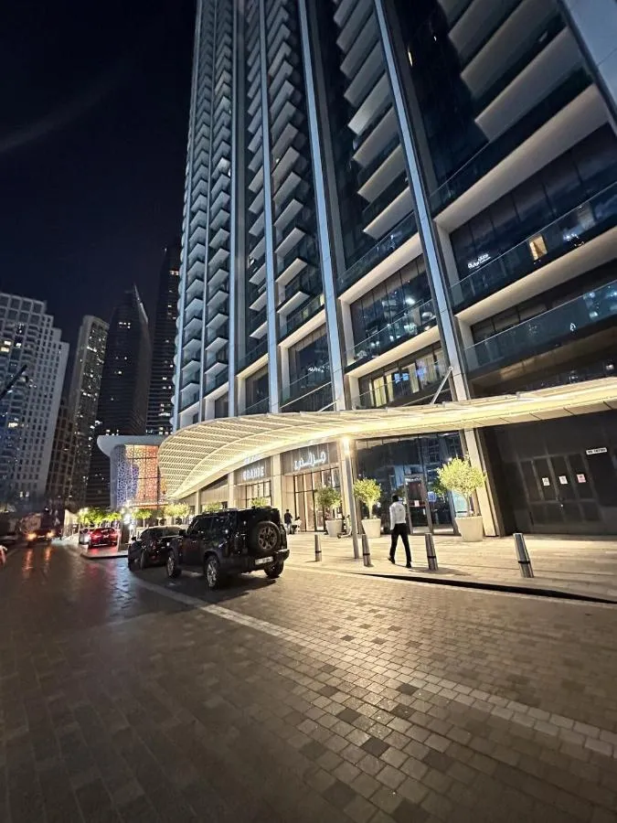 ⁨GRANDE High Floor 1BHK 4 Min Walk Burj Kha Dubai Mall Infinity Pool with Fountain view Free Parking By THE MERIDIAN LUXE⁩ — صورة 21