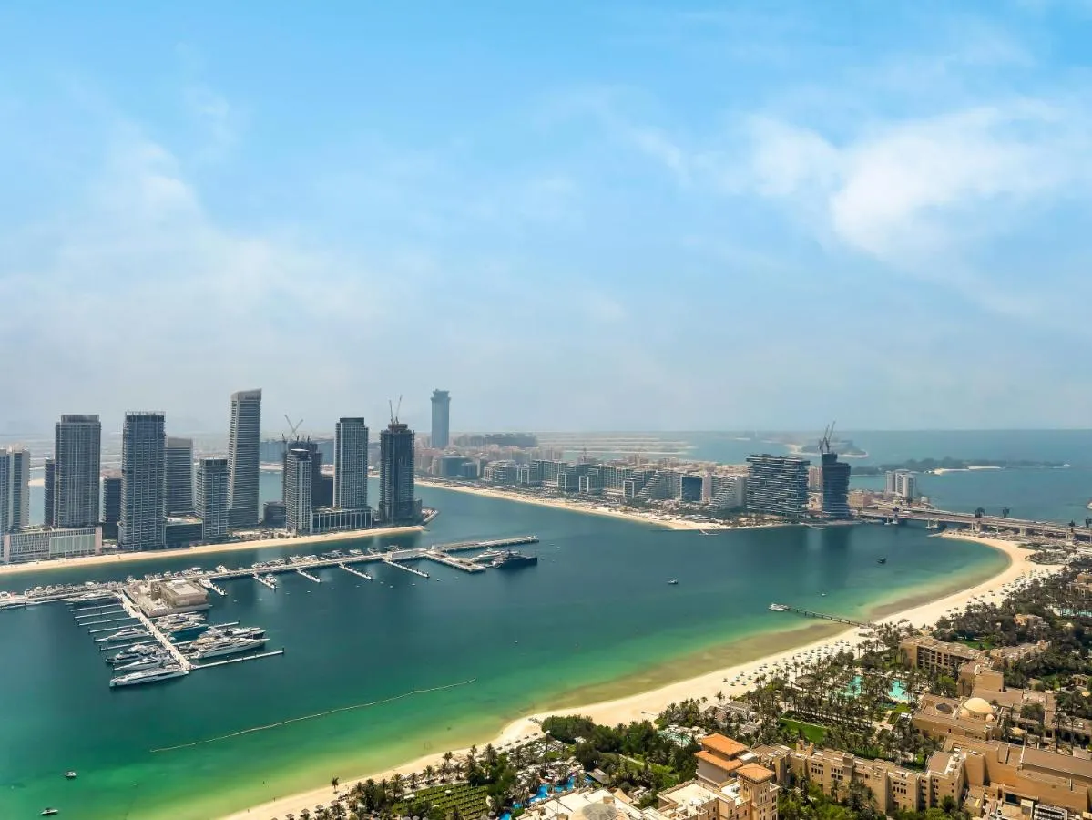 Amazing Design Colorfull Flat Palm Jumeirah View in Heart of Marina — صورة 3
