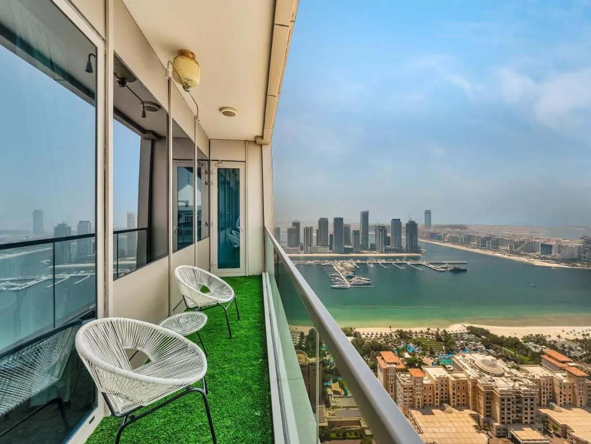 Amazing Design Colorfull Flat Palm Jumeirah View in Heart of Marina - دبي، الإمارات