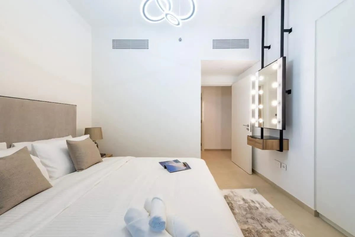 ⁨Ultimate Luxury 3BDR With Burj Khalifa view⁩ — صورة 12