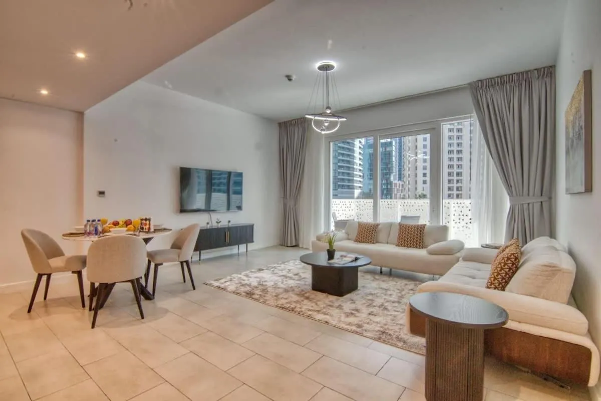 LA VIE 1BDR in JBR with Private Beach — صورة 4