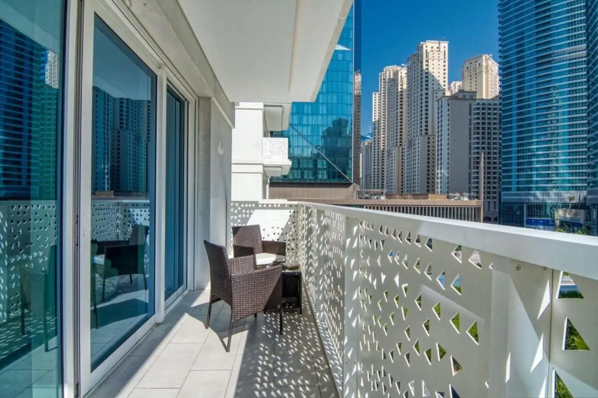 ⁨LA VIE 1BDR in JBR with Private Beach⁩ — صورة 22