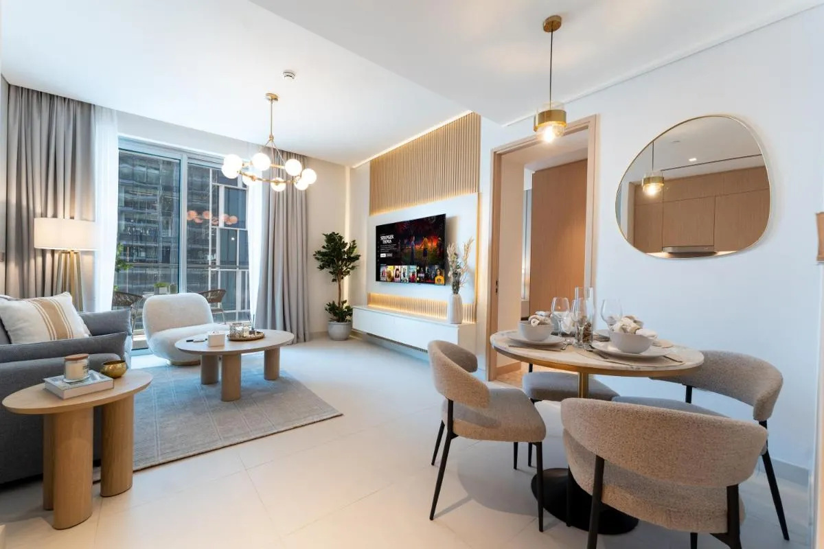 Luxurious 1BR Dubai Mall Burj Khalifa View pool — صورة 2