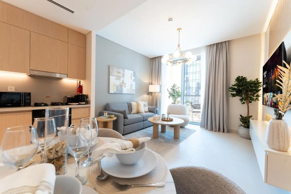 Luxurious 1BR Dubai Mall Burj Khalifa View pool — صورة 4