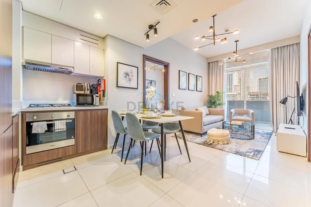 High-Rise 2BR with Dubai Water Canal View, Quick Access to Downtown, Vera Tower, Business Bay by Deluxe Holiday Homes — صورة 2
