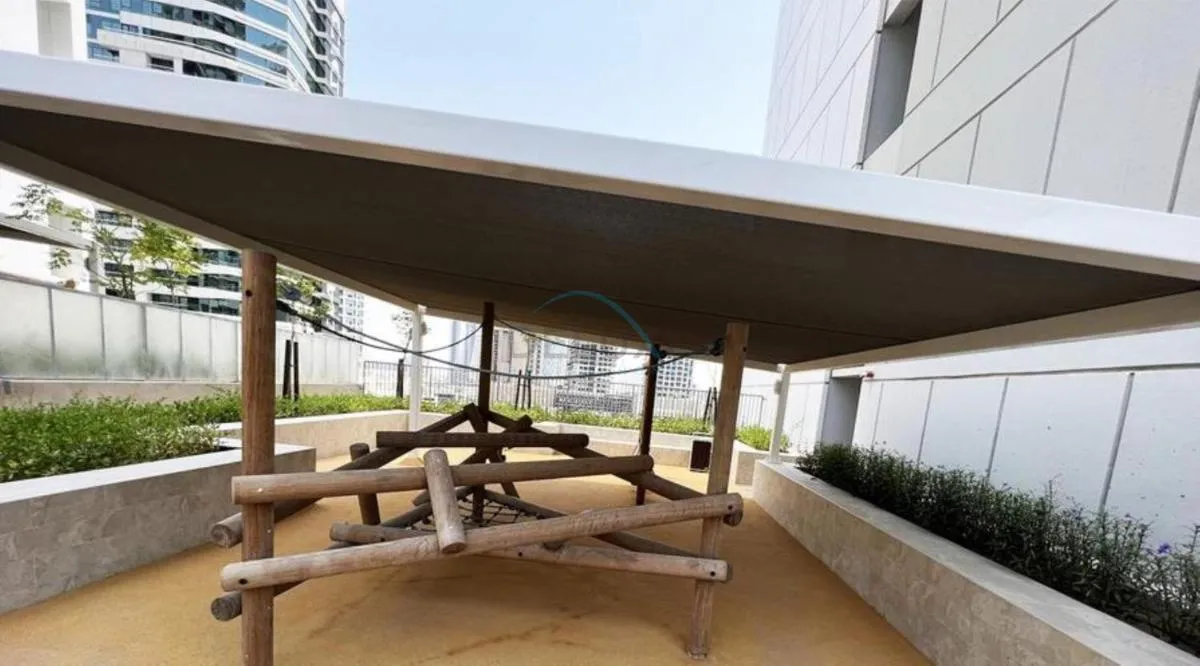 ⁨High-Rise 2BR with Dubai Water Canal View, Quick Access to Downtown, Vera Tower, Business Bay by Deluxe Holiday Homes⁩ — صورة 25