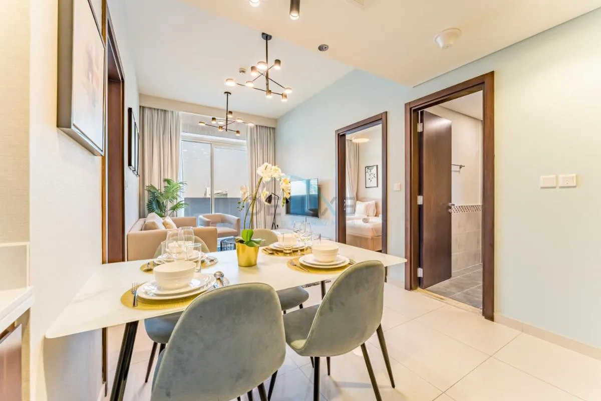 ⁨High-Rise 2BR with Dubai Water Canal View, Quick Access to Downtown, Vera Tower, Business Bay by Deluxe Holiday Homes⁩ — صورة 17