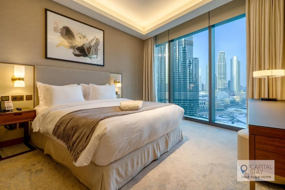 Luxury 3BR Apartment with Burj Khalifa Views - Address Opera - دبي، الإمارات
