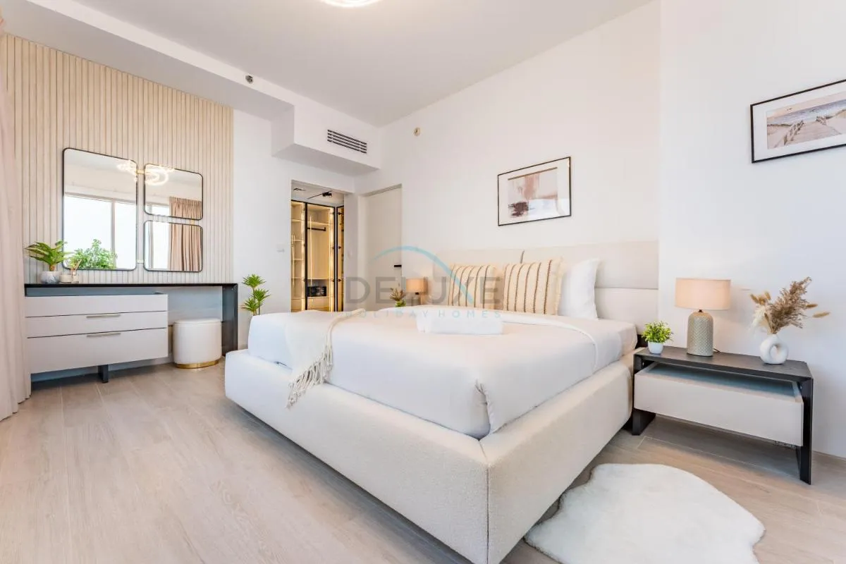 Golf Course And Canal Views, Mins to Dubai Marina And Dubai Mall, Golf Towers T1 - The Greens by Deluxe Holiday Homes — صورة 3