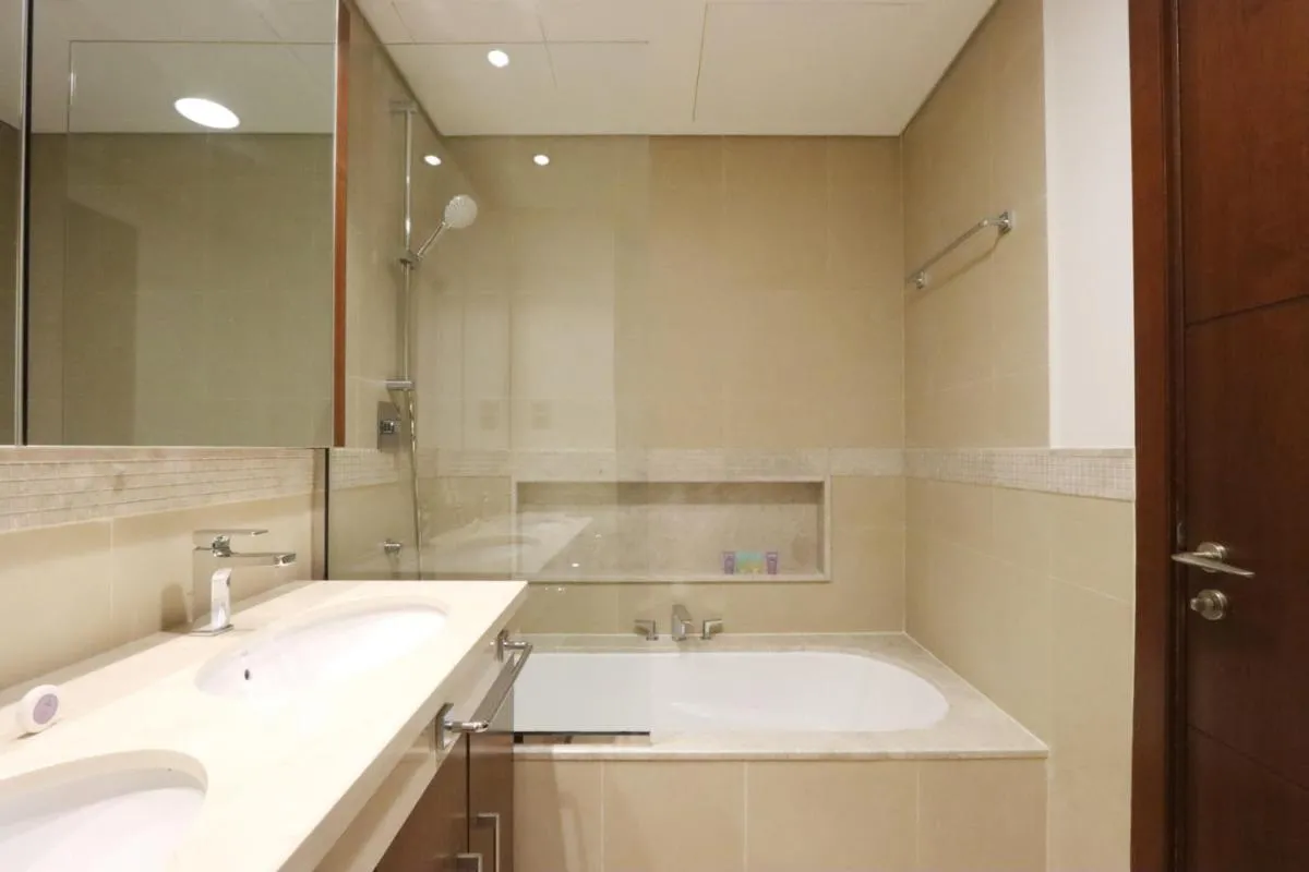 ⁨Prime Located 2BR Near Burj Khalifa & Dubai Mall⁩ — صورة 24