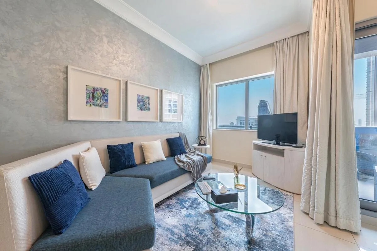 ⁨2min to Dubai Mall - Pool, Gym, Sauna - Full Burj View⁩ — صورة 21