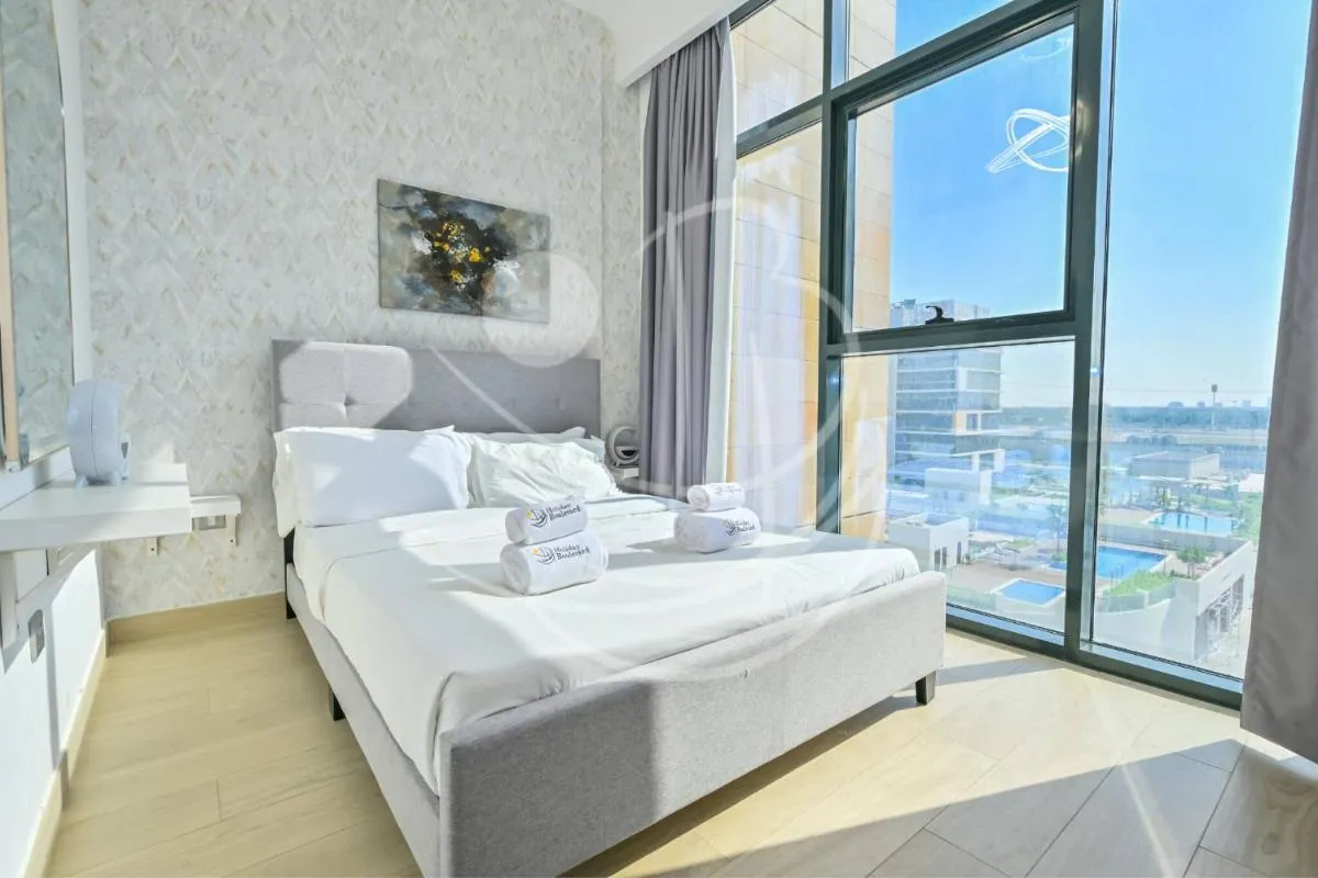 Modern Cozy 1BR Retreat Azizi Riviera Dubai