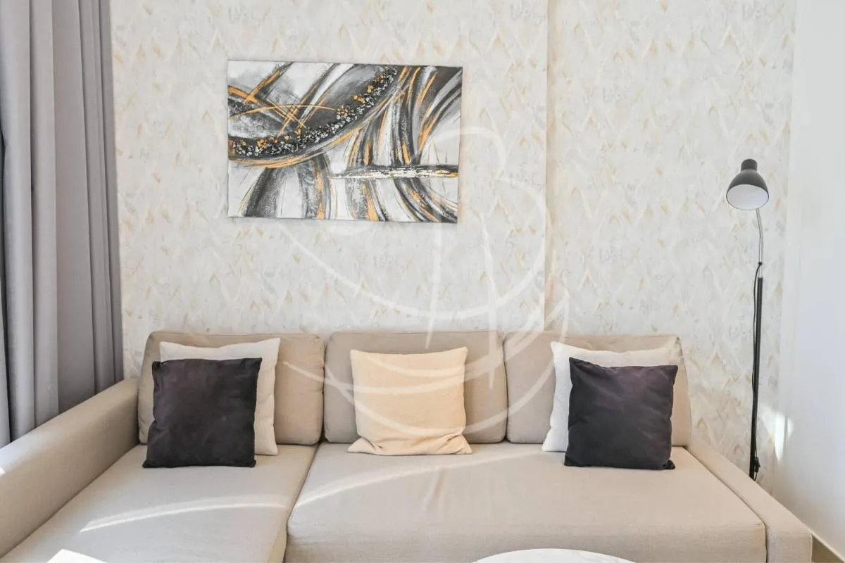 Modern Cozy 1BR Retreat Azizi Riviera Dubai — صورة 2