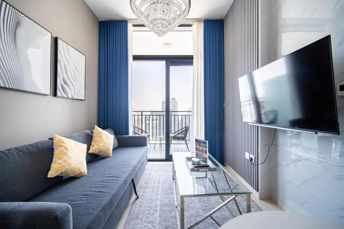 Elegant Escapes - Lavish 1B,Dubai Water Canal View - دبي، الإمارات