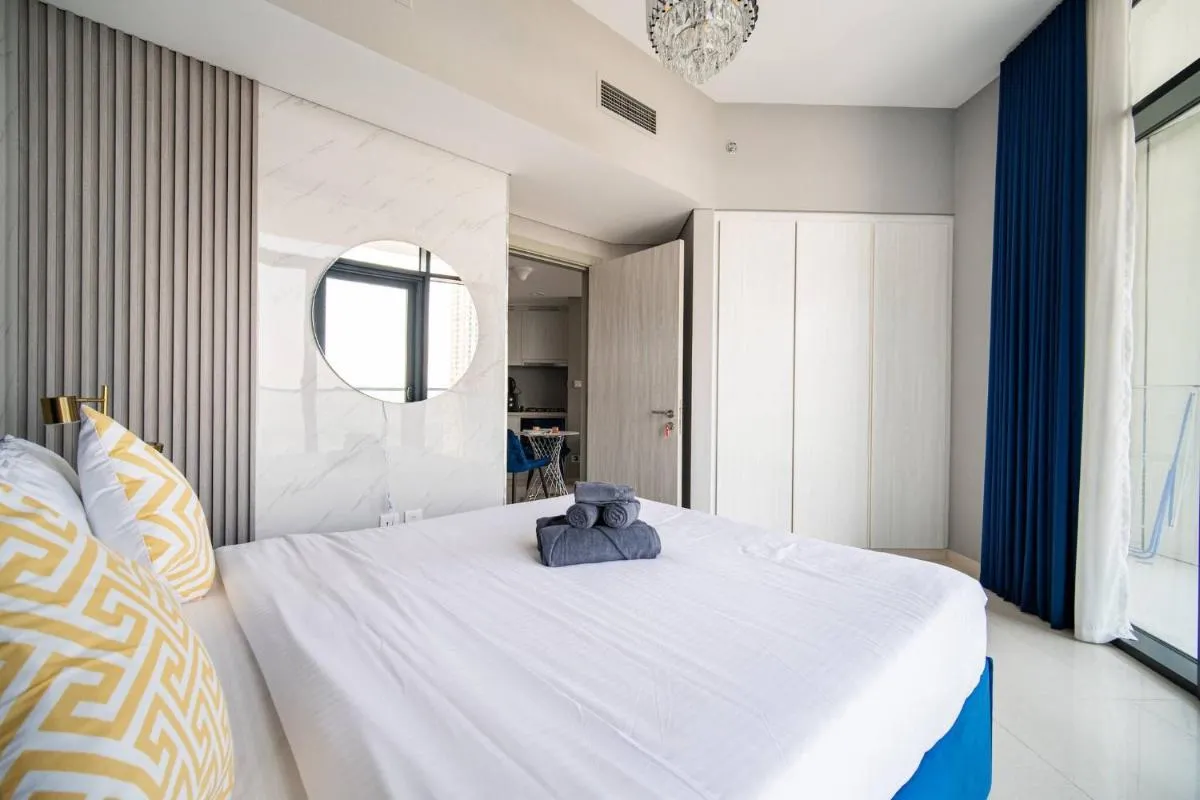 ⁨Elegant Escapes - Lavish 1B,Dubai Water Canal View⁩ — صورة 29