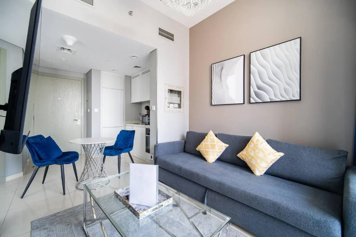 Elegant Escapes - Lavish 1B,Dubai Water Canal View — صورة 3