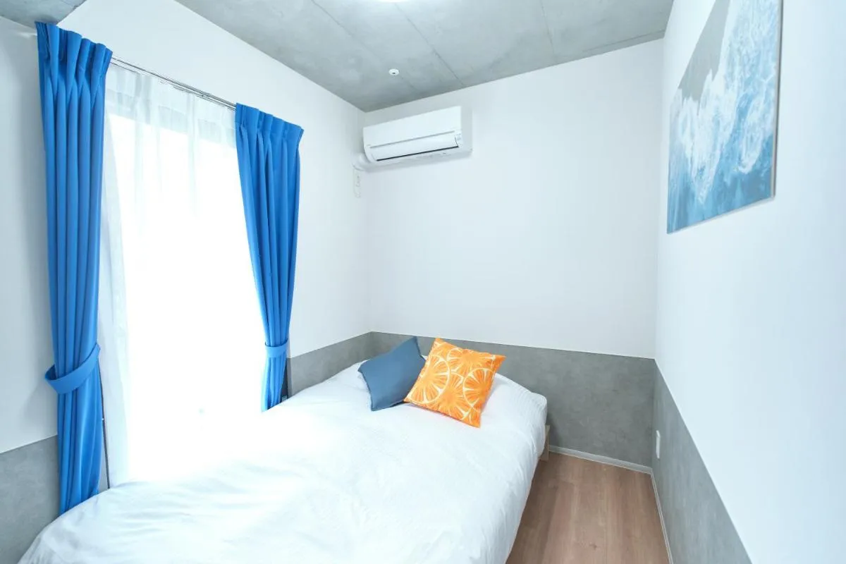 ج ارك شينجوكو باي ترانوفا - طوكيو، اليابان