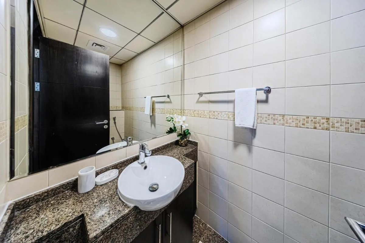 ⁨1BD Canal View for 4 in Bay Central, Dubai Marina⁩ — صورة 25