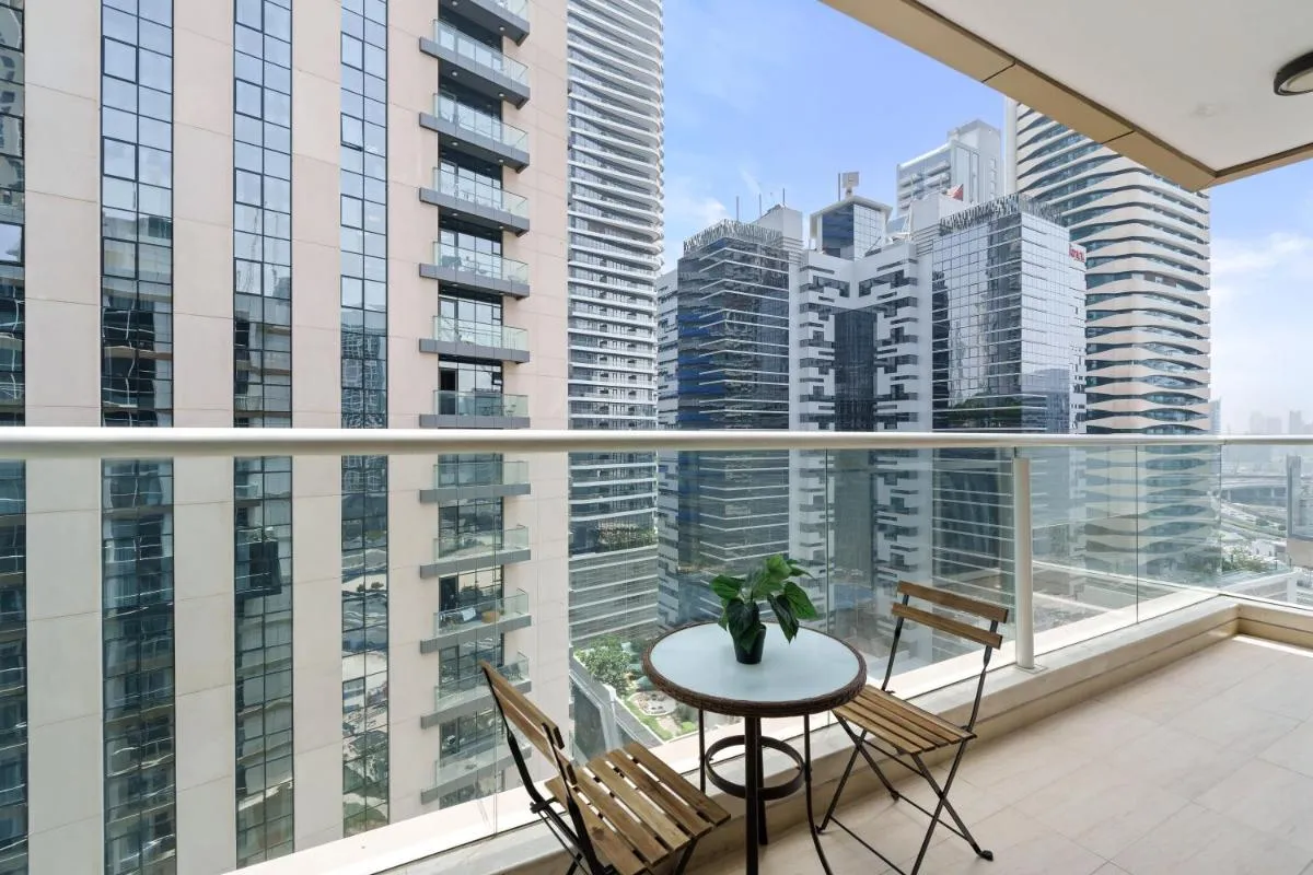 Neat and Cozy 2BR plus Kids Room - 7min to Dubai Mall